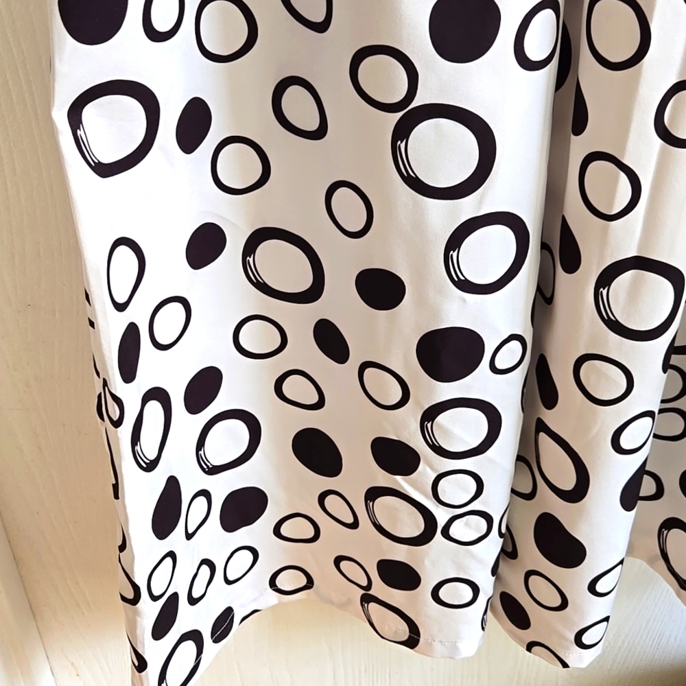 Stylish Black and White Wide Leg Jumpsuit - Picture 7 of 10